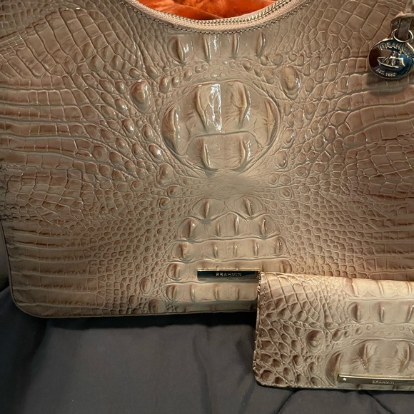 Brahmin Beige Embossed Leather Shoulder Bag and Wallet - Picture 3 of 9